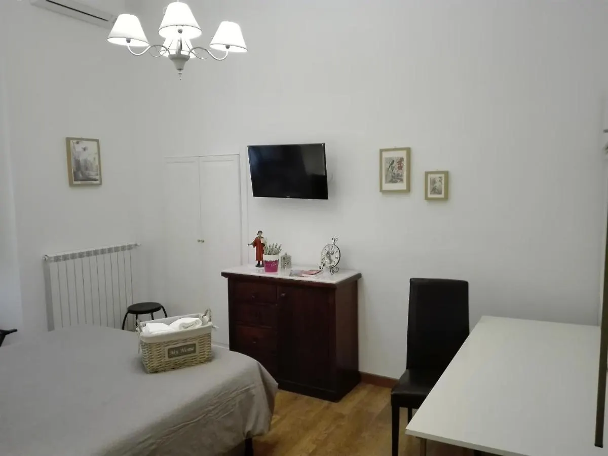 Napoli Pietrasanta Lt Bed & Breakfast